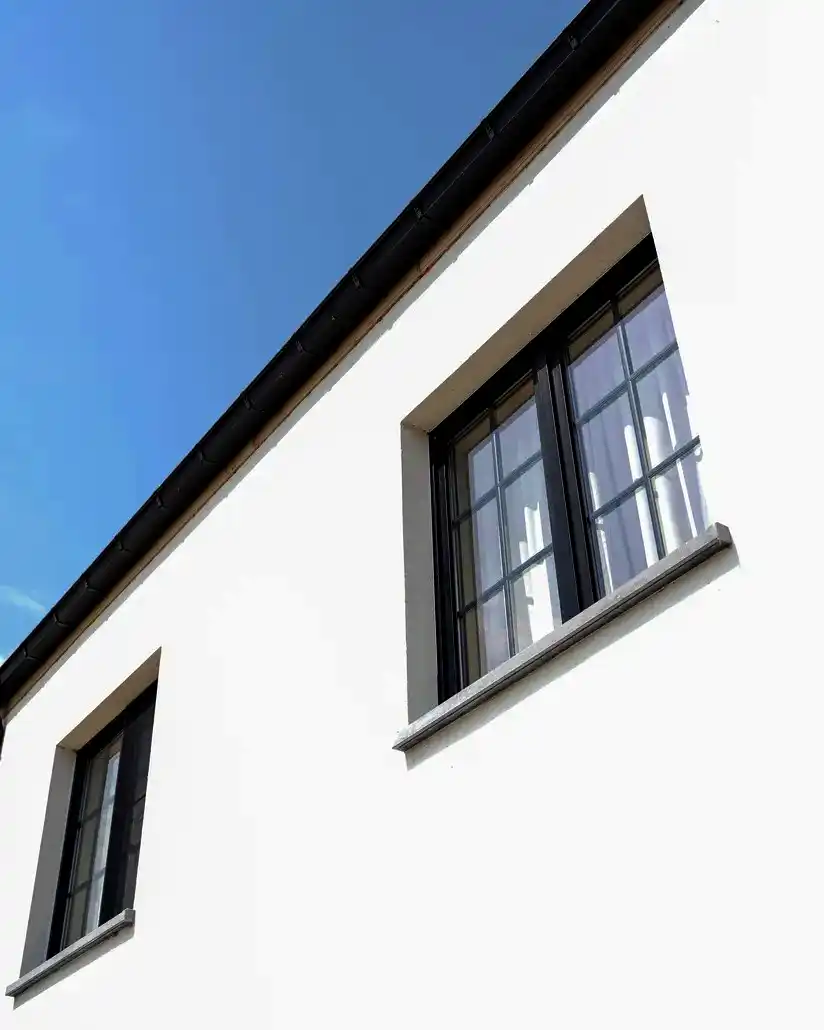 un ravalement est généralement recommandé tous les 15  ans pour protége